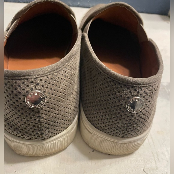 Steve Madden slip ons 8.5 olive green - Picture 5 of 8